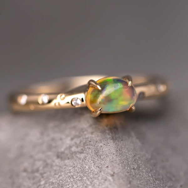 Exquisite 18K Gold Engagement Ring with Mexican Fire Opal Diamonds