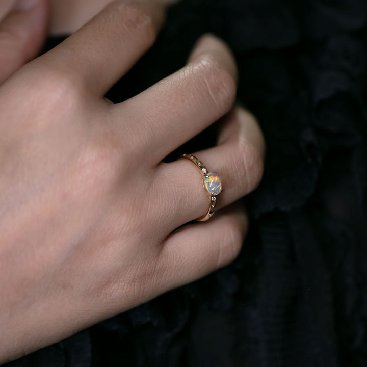 Exquisite Engagement Ring Fire Opal and Diamonds