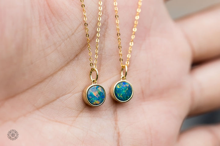 Geometric Round Shaped Australian Doublet Opal Necklace-4