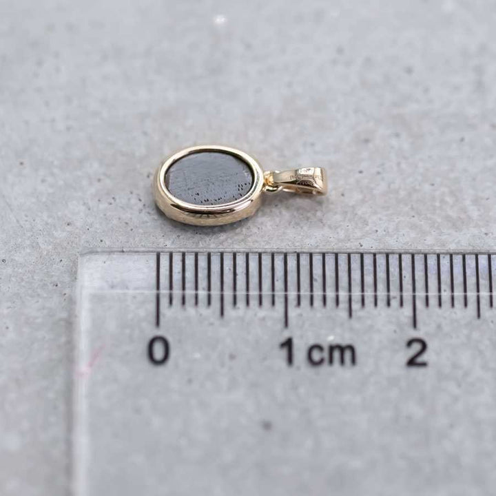 Minimal Style Oval Doublet Opal Necklace