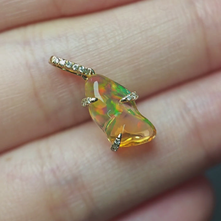 Stunning Mexican Fire Opal & Diamond Pendant Necklace 14K Yellow Gold
