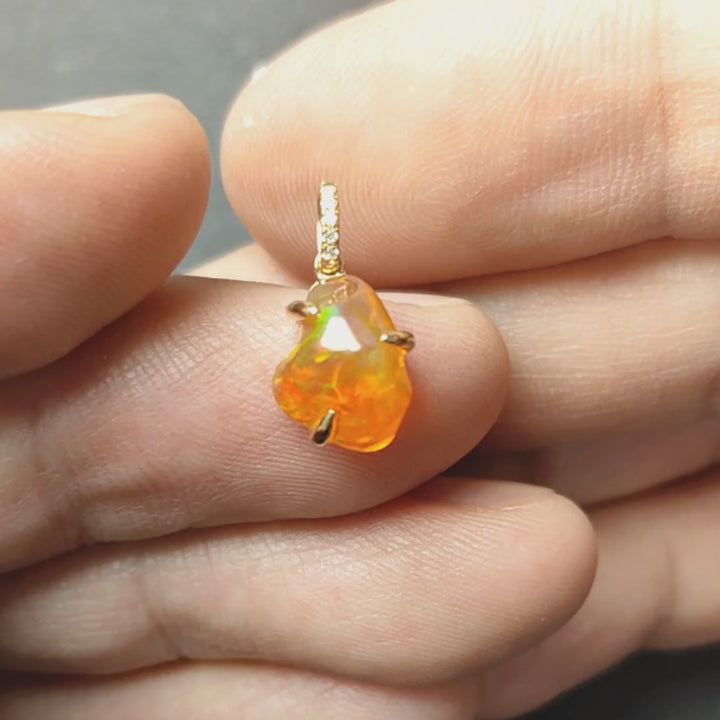 1.84 ct Fire Opal & Diamond Necklace