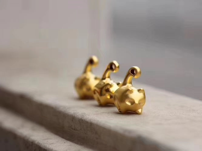 You Have the Balls - Adorable Kitty Cat Pendant Necklace 24K Yellow Gold - The Wind Opal